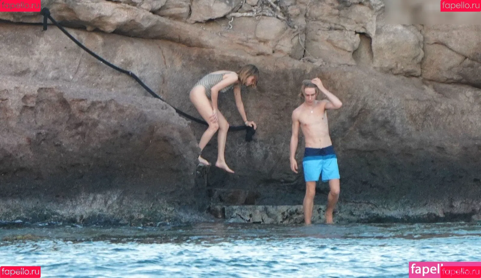 Maya Hawke / maya_hawke / neohawk2 Onlyfans Photo Gallery 