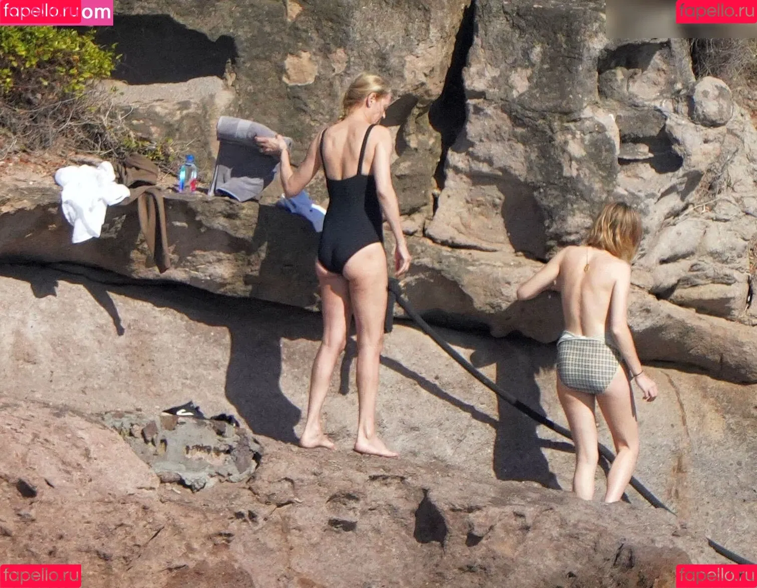 Maya Hawke / maya_hawke / neohawk2 Onlyfans Photo Gallery 