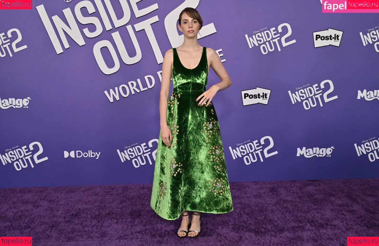 Maya Hawke / maya_hawke / neohawk2 Onlyfans Photo Gallery 