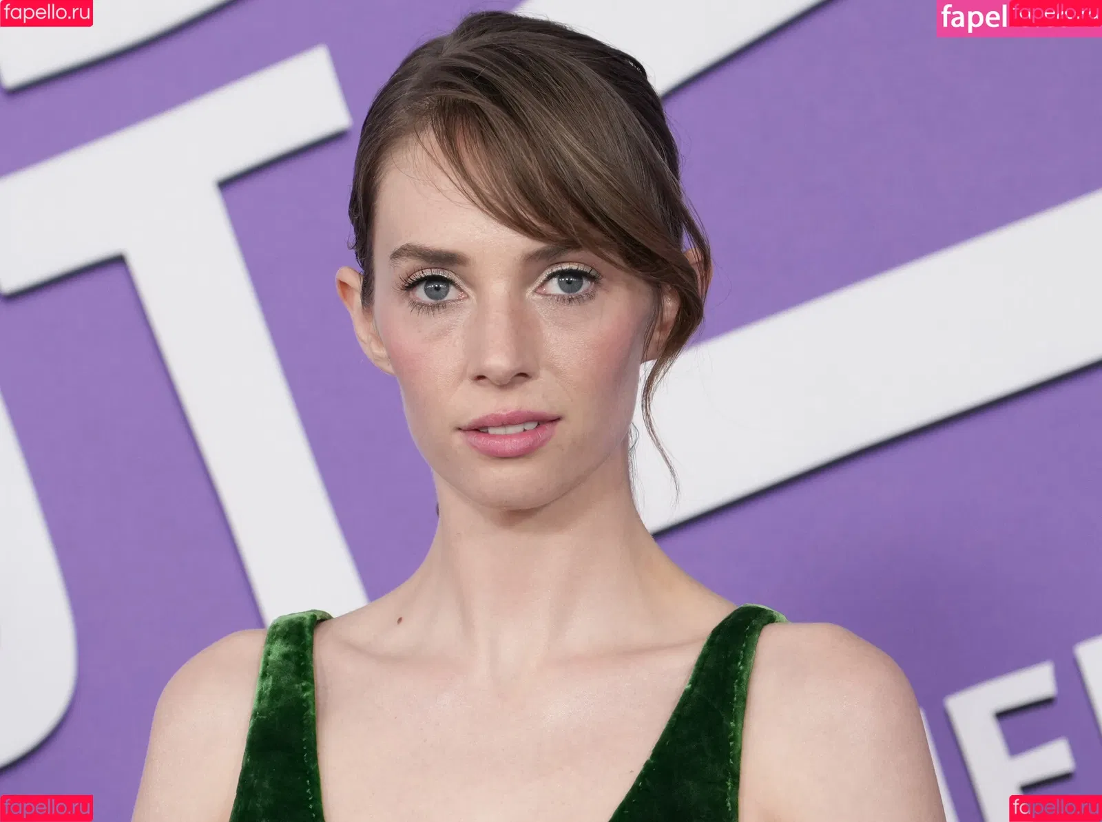 Maya Hawke / maya_hawke / neohawk2 Onlyfans Photo Gallery 