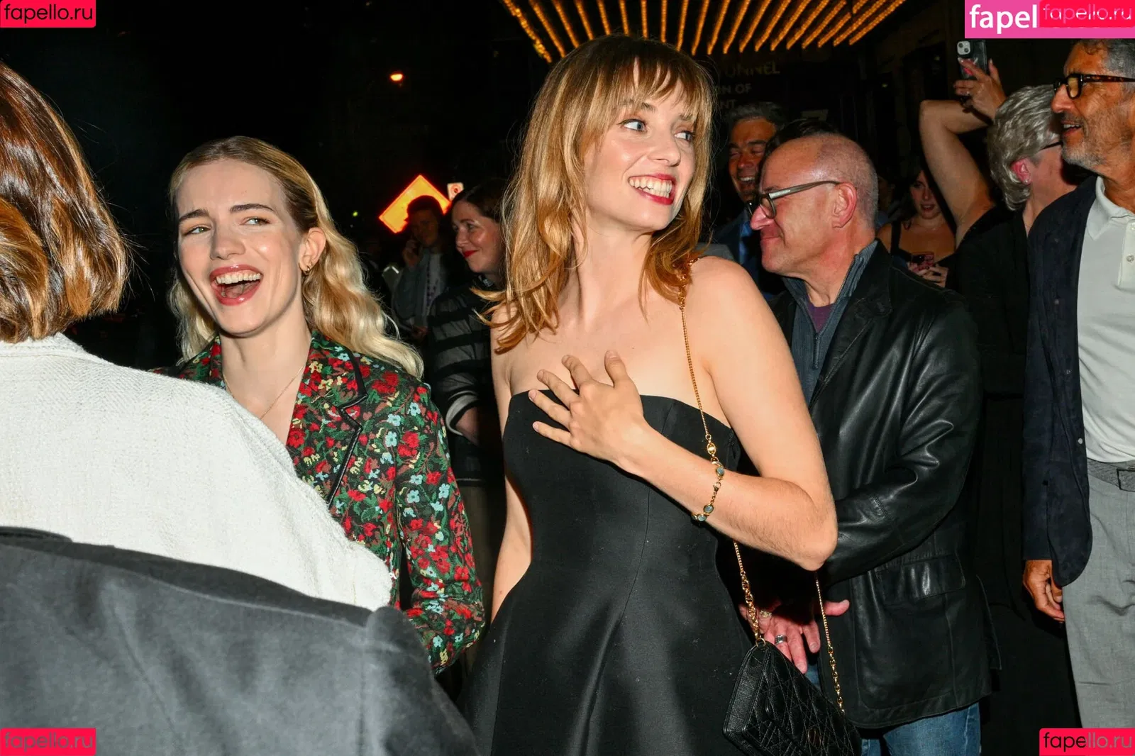 Maya Hawke / maya_hawke / neohawk2 Onlyfans Photo Gallery 