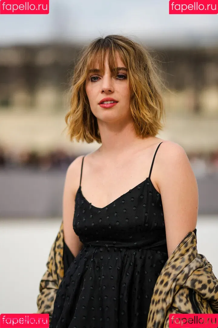 Maya Hawke / maya_hawke / neohawk2 Onlyfans Photo Gallery 