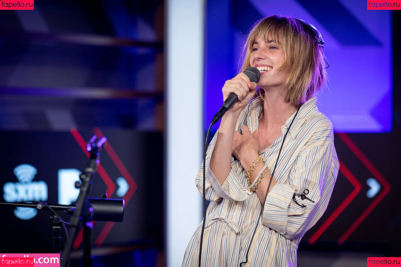 Maya Hawke / maya_hawke / neohawk2 Onlyfans Photo Gallery 