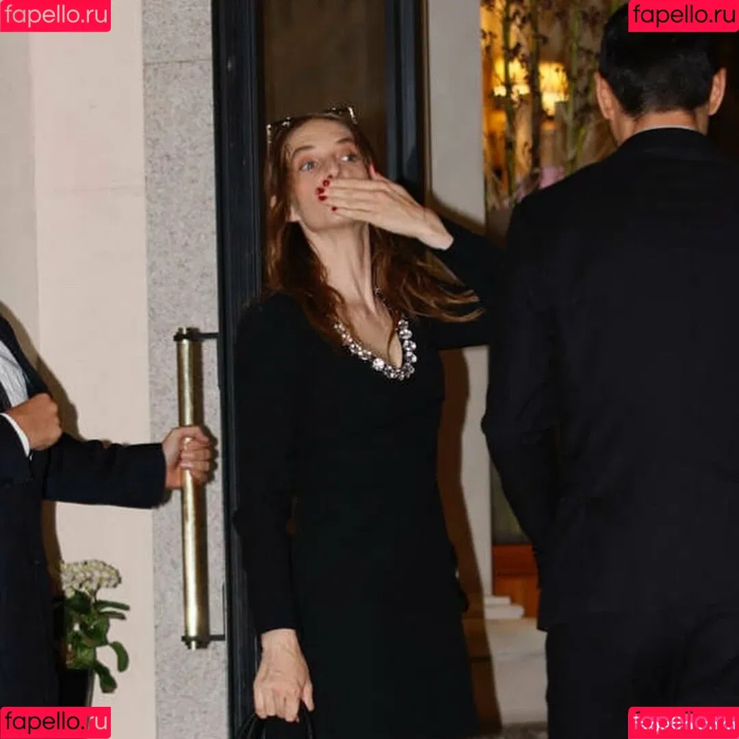 Maya Hawke / maya_hawke / neohawk2 Onlyfans Photo Gallery 