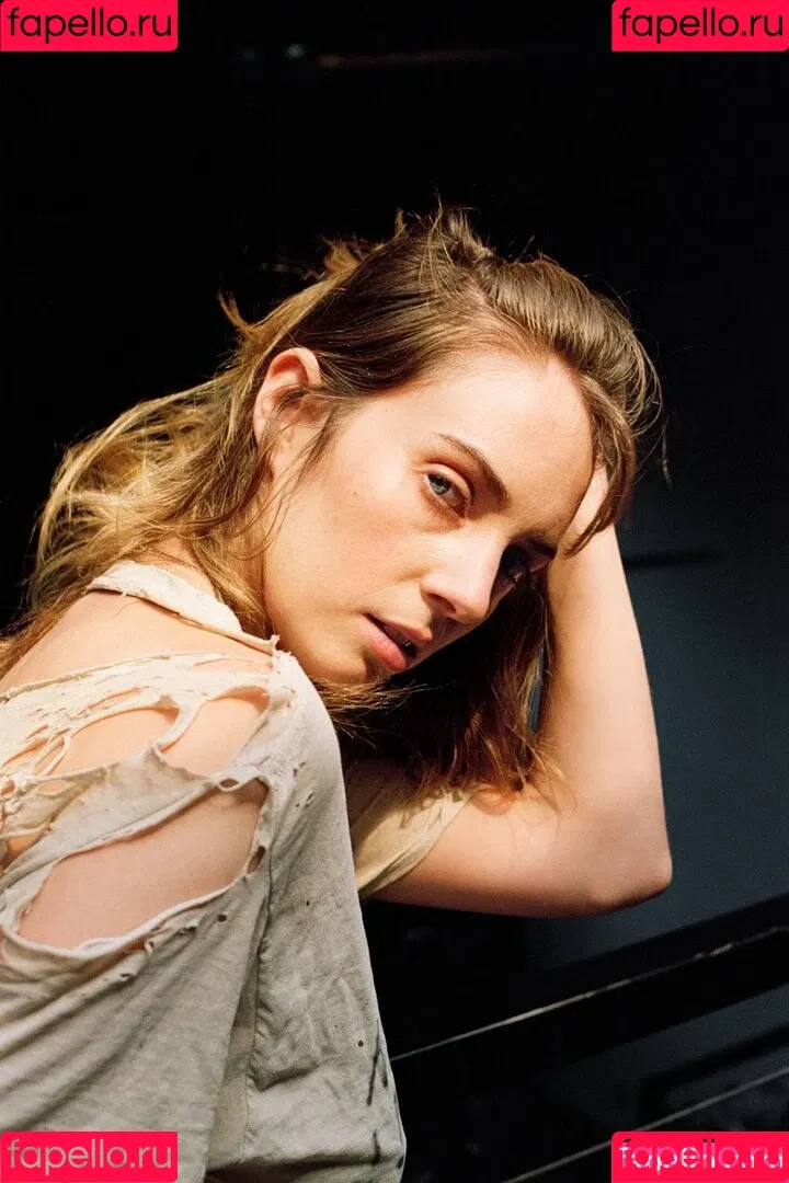 Maya Hawke / maya_hawke / neohawk2 Onlyfans Photo Gallery 