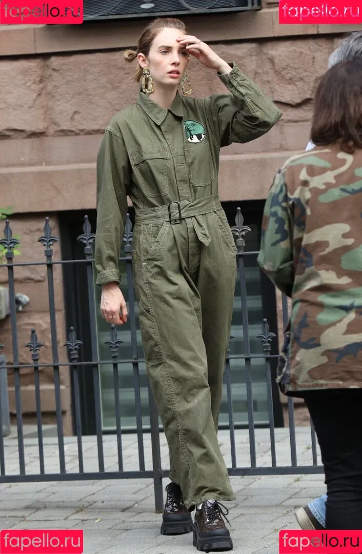 Maya Hawke / maya_hawke / neohawk2 Onlyfans Photo Gallery 