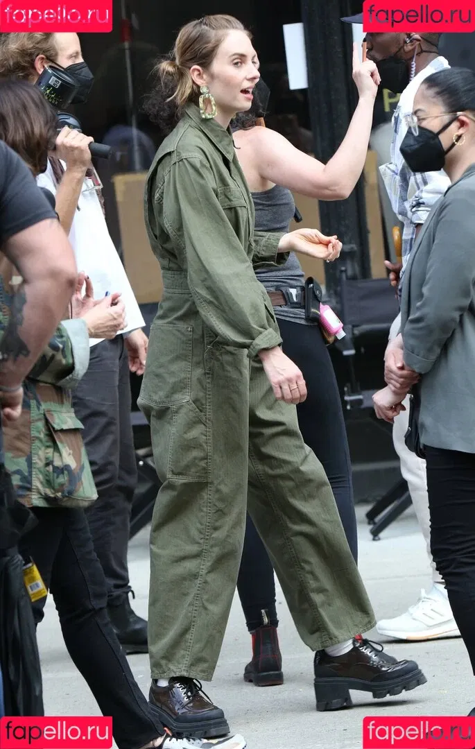 Maya Hawke / maya_hawke / neohawk2 Onlyfans Photo Gallery 