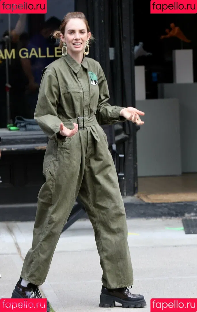 Maya Hawke / maya_hawke / neohawk2 Onlyfans Photo Gallery 