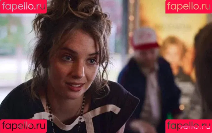 Maya Hawke / maya_hawke / neohawk2 Onlyfans Photo Gallery 