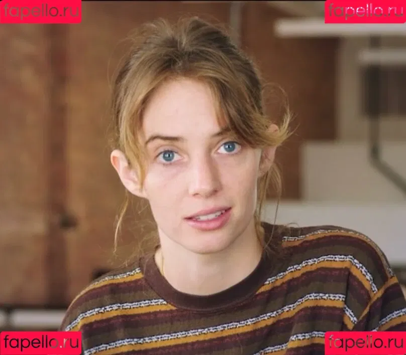 Maya Hawke / maya_hawke / neohawk2 Onlyfans Photo Gallery 
