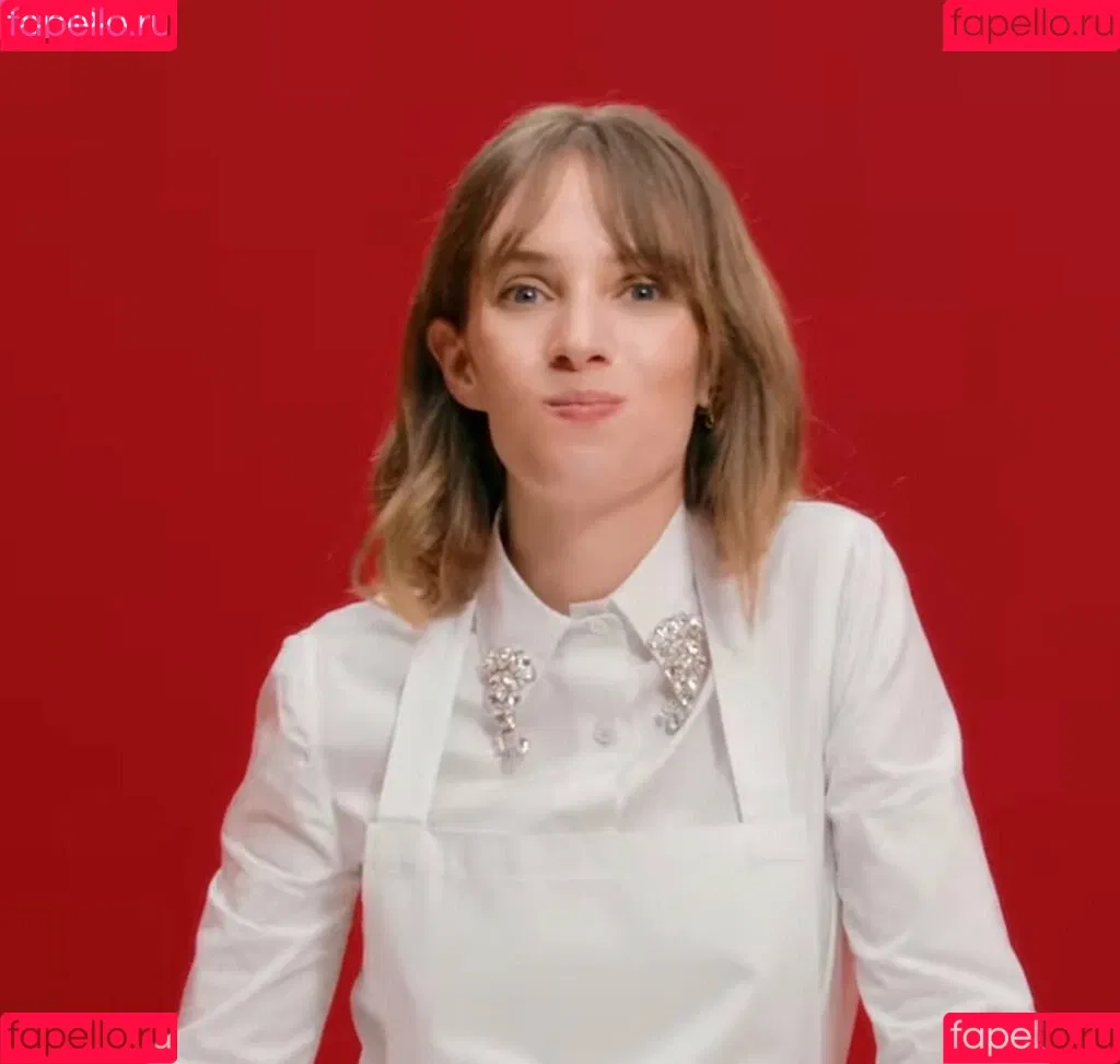 Maya Hawke / maya_hawke / neohawk2 Onlyfans Photo Gallery 