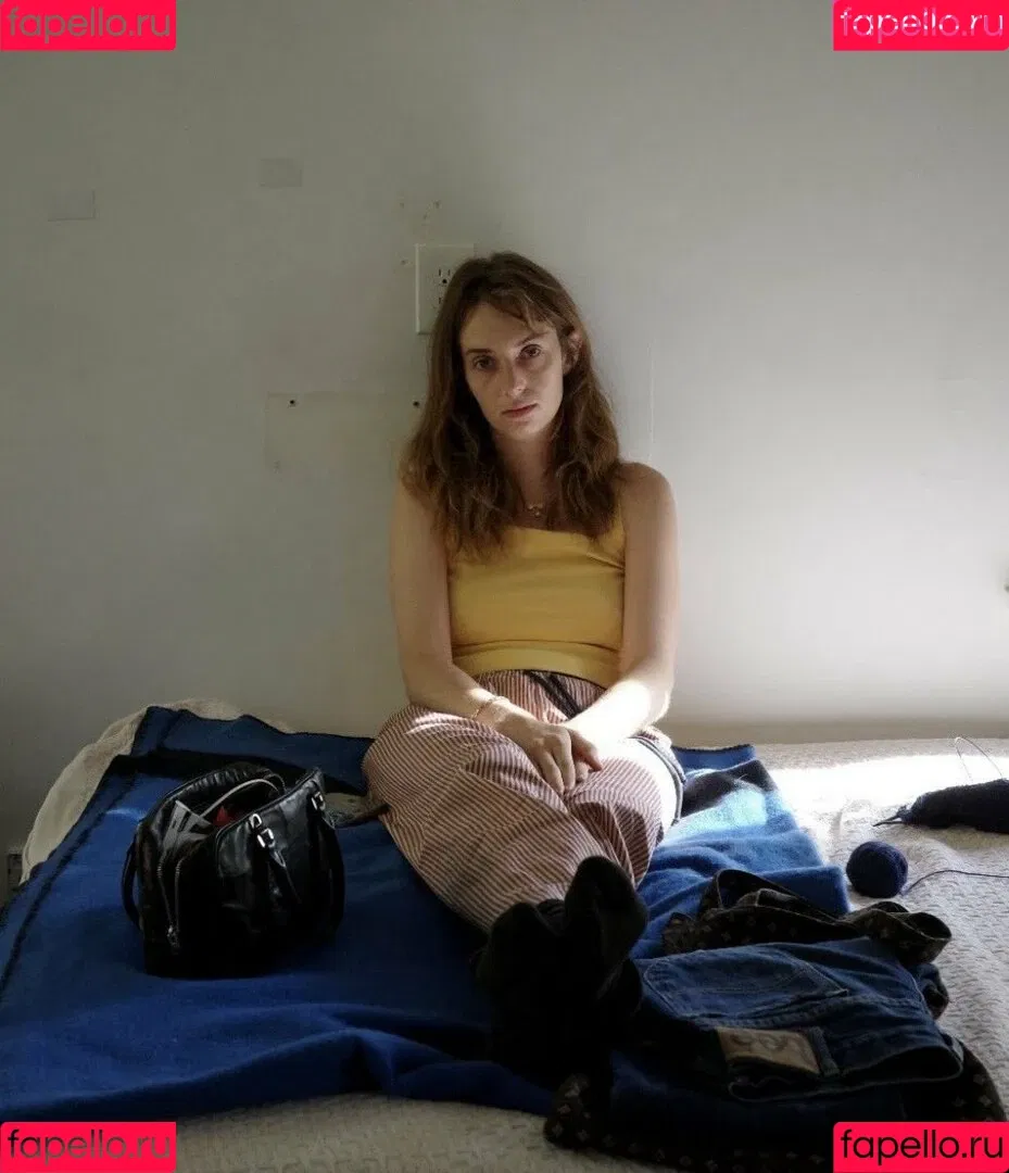 Maya Hawke / maya_hawke / neohawk2 Onlyfans Photo Gallery 