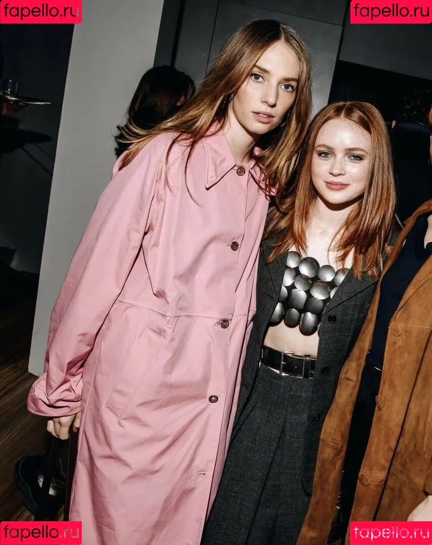 Maya Hawke / maya_hawke / neohawk2 Onlyfans Photo Gallery 