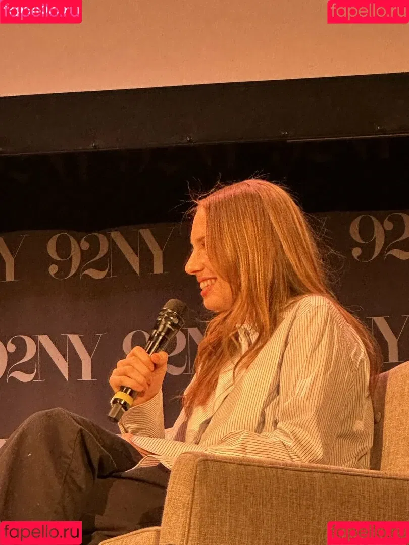 Maya Hawke / maya_hawke / neohawk2 Onlyfans Photo Gallery 