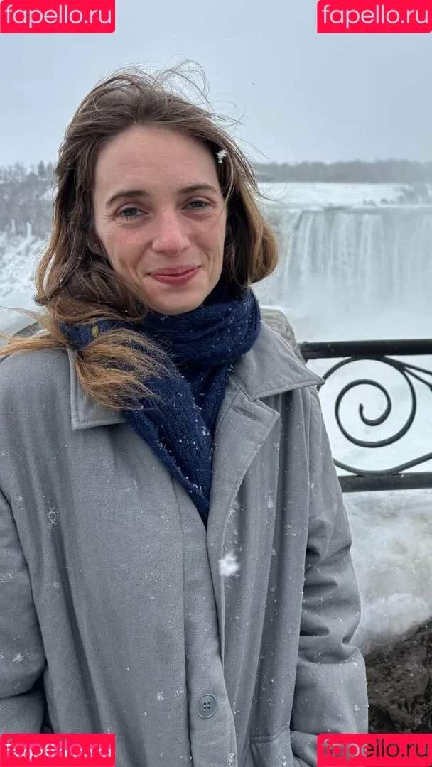 Maya Hawke / maya_hawke / neohawk2 Onlyfans Photo Gallery 