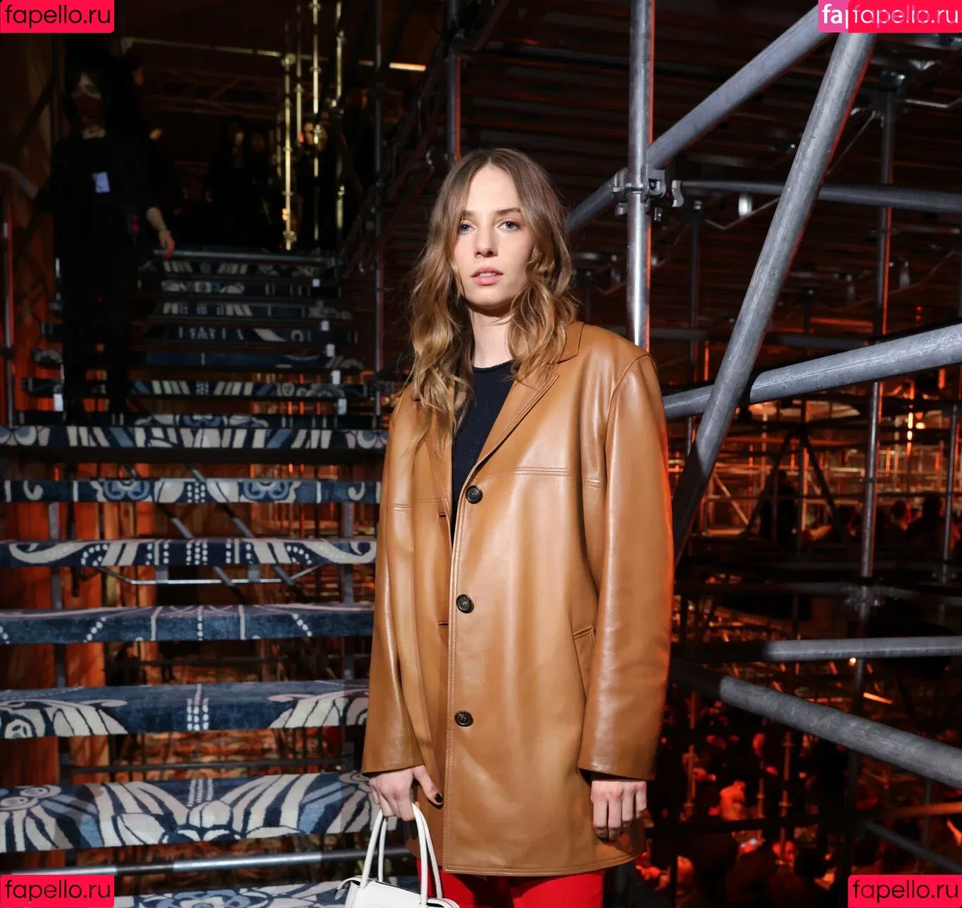 Maya Hawke / maya_hawke / neohawk2 Onlyfans Photo Gallery 