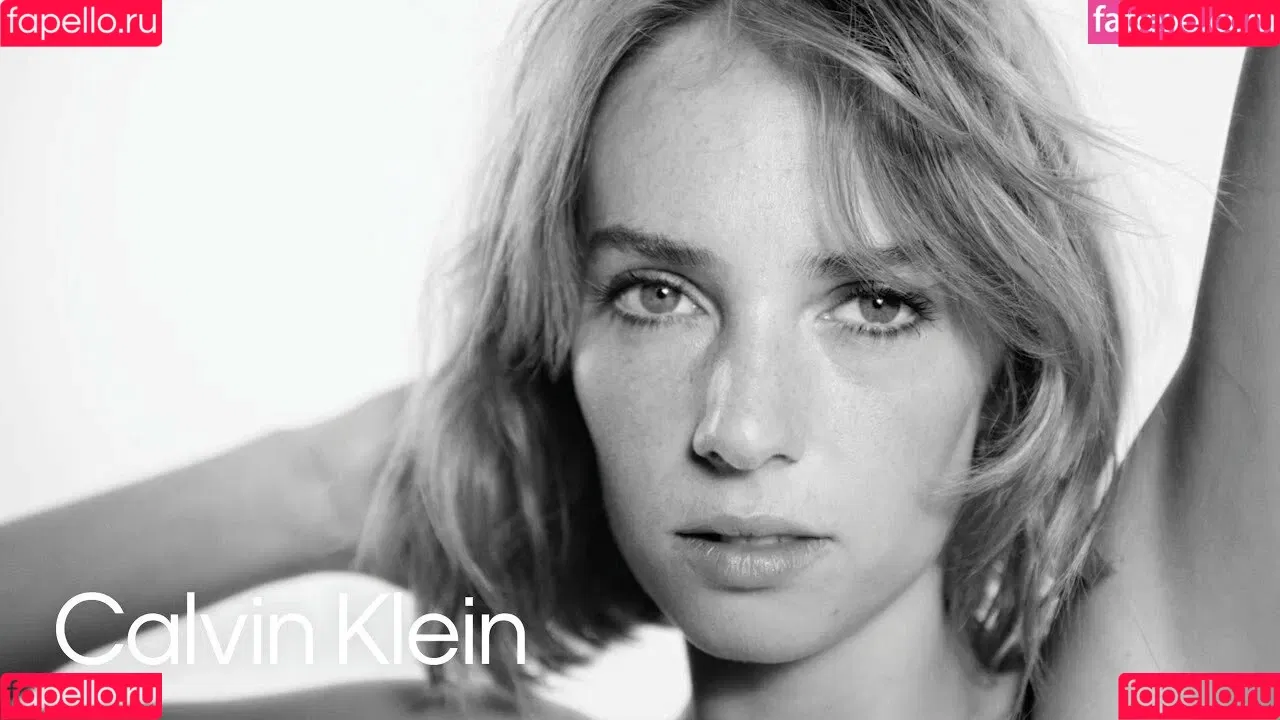 Maya Hawke / maya_hawke / neohawk2 Onlyfans Photo Gallery 