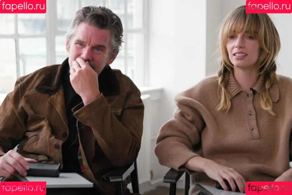 Maya Hawke / maya_hawke / neohawk2 Onlyfans Photo Gallery 