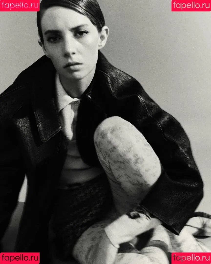 Maya Hawke / maya_hawke / neohawk2 Onlyfans Photo Gallery 