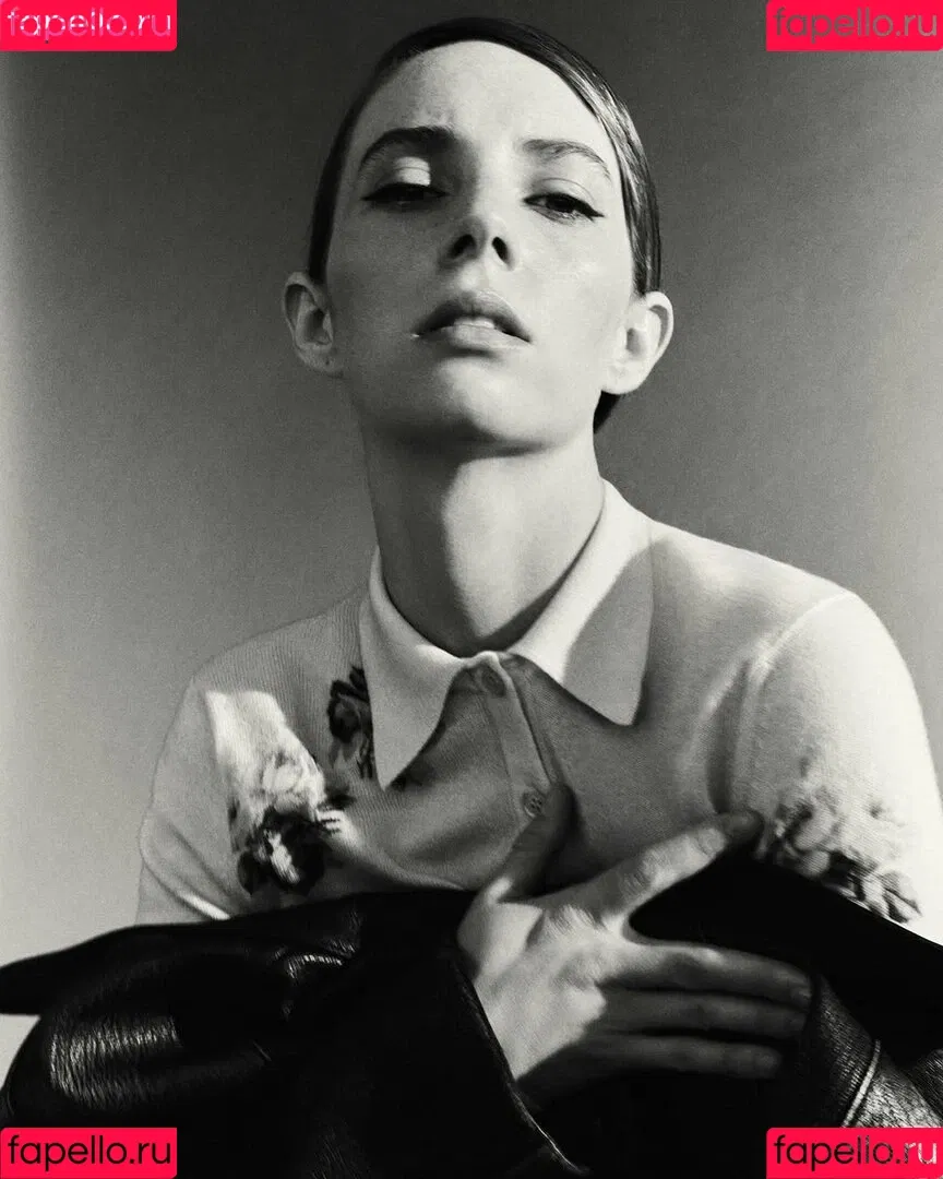 Maya Hawke / maya_hawke / neohawk2 Onlyfans Photo Gallery 