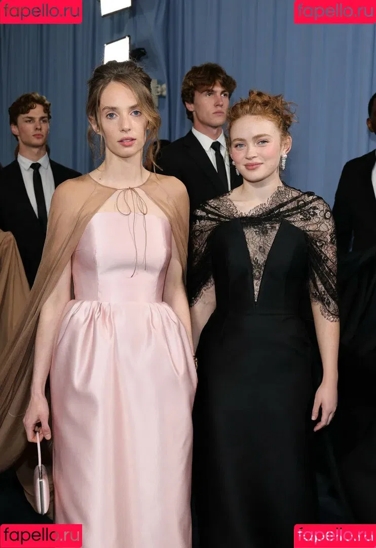 Maya Hawke / maya_hawke / neohawk2 Onlyfans Photo Gallery 