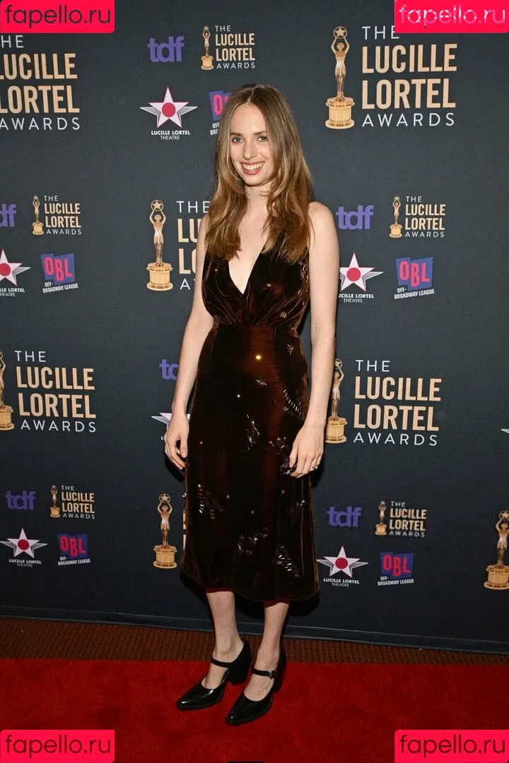 Maya Hawke / maya_hawke / neohawk2 Onlyfans Photo Gallery 