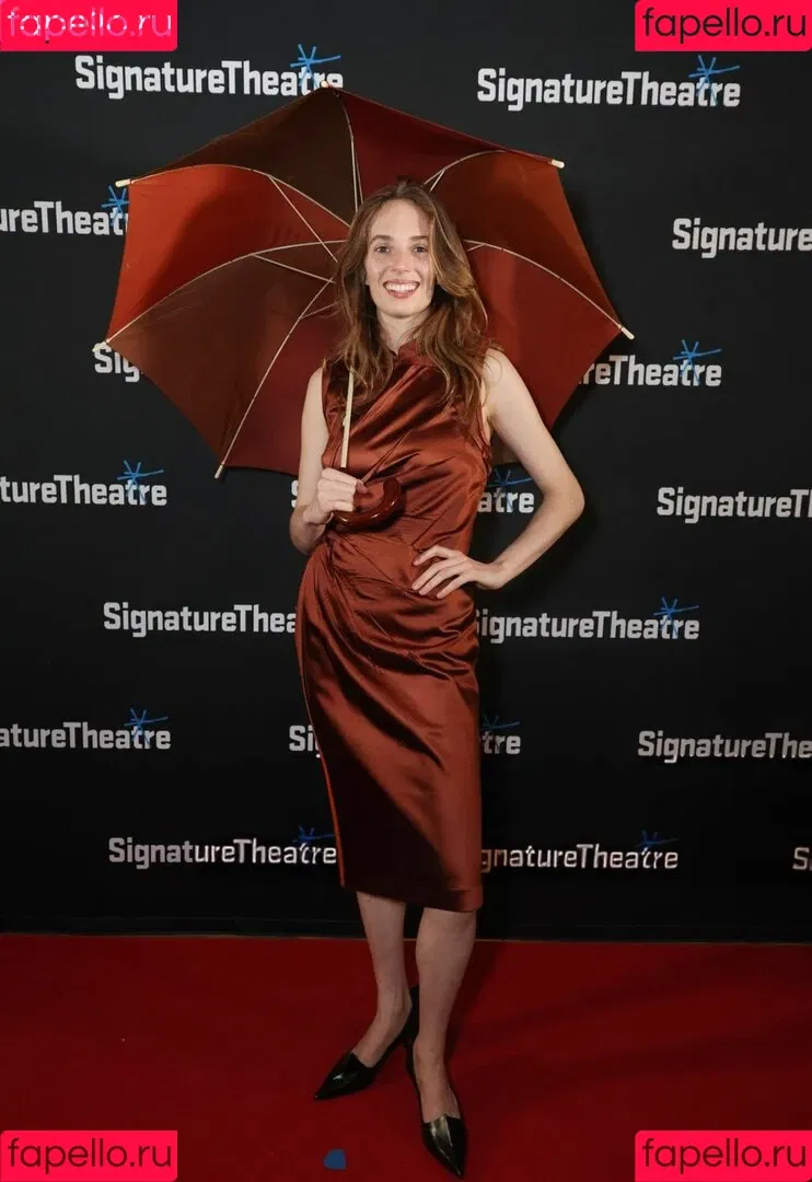 Maya Hawke / maya_hawke / neohawk2 Onlyfans Photo Gallery 