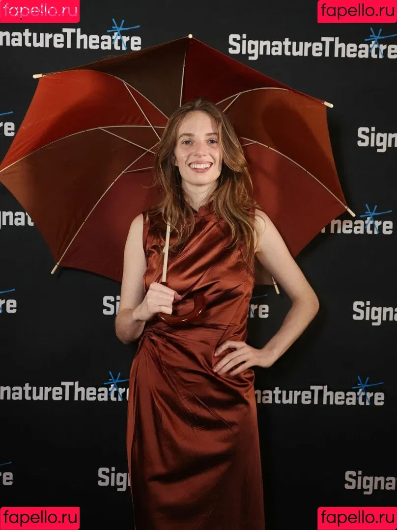 Maya Hawke / maya_hawke / neohawk2 Onlyfans Photo Gallery 