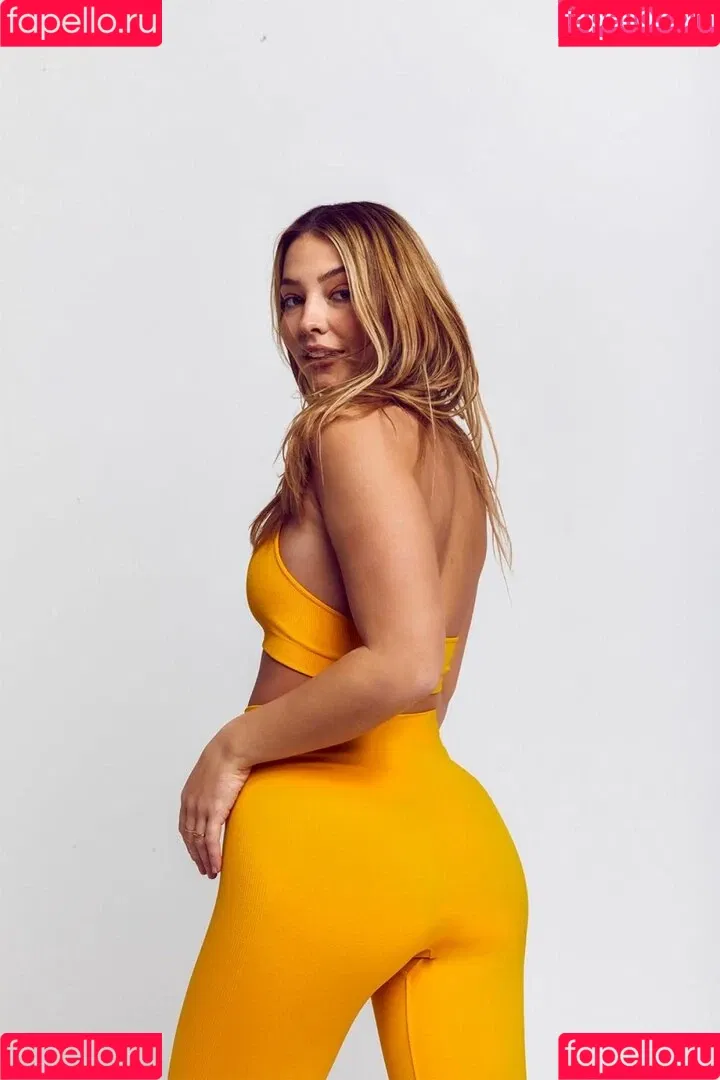 Madelyn Cline / madelyncline Onlyfans Photo Gallery 