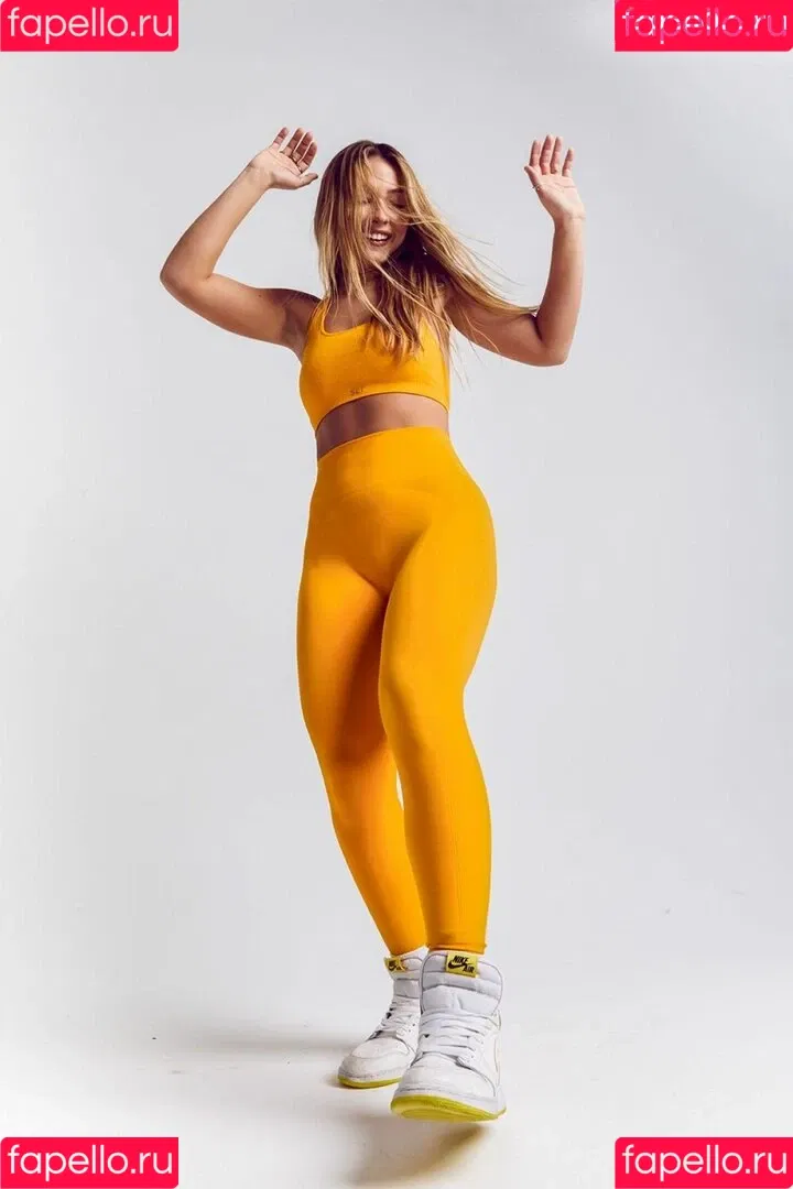 Madelyn Cline / madelyncline Onlyfans Photo Gallery 