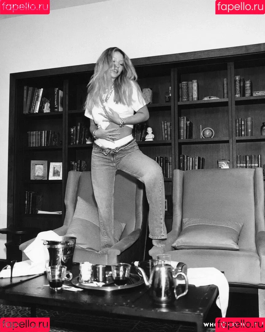 Madelyn Cline / madelyncline Onlyfans Photo Gallery 