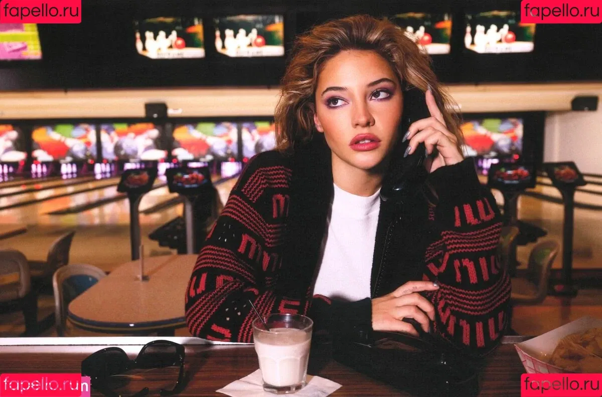 Madelyn Cline / madelyncline Onlyfans Photo Gallery 