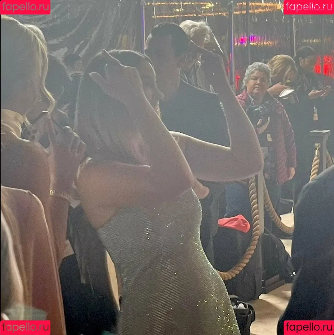 Madelyn Cline / madelyncline Onlyfans Photo Gallery 