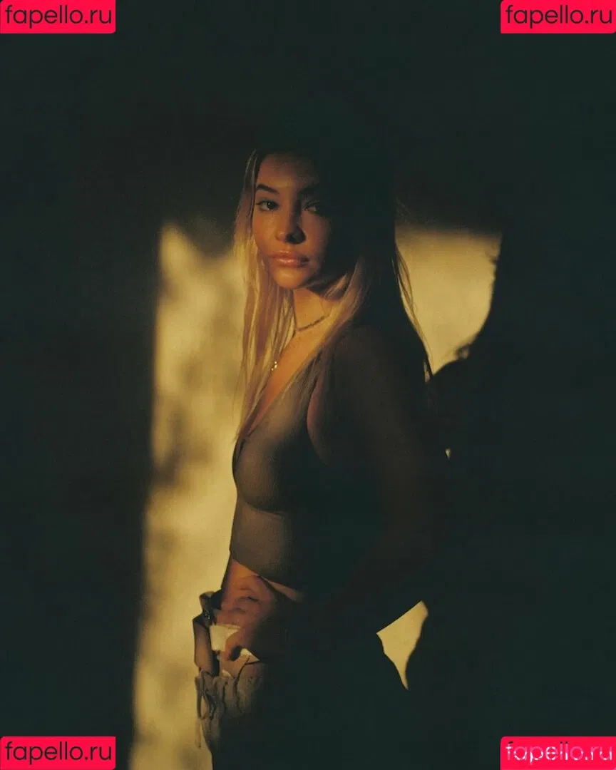 Madelyn Cline / madelyncline Onlyfans Photo Gallery 