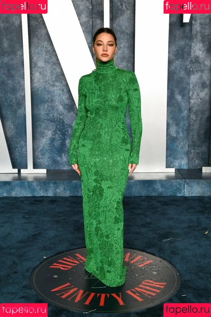 Madelyn Cline / madelyncline Onlyfans Photo Gallery 