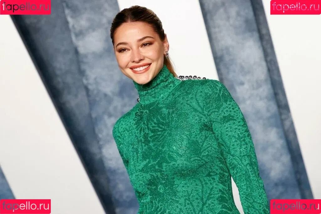 Madelyn Cline / madelyncline Onlyfans Photo Gallery 