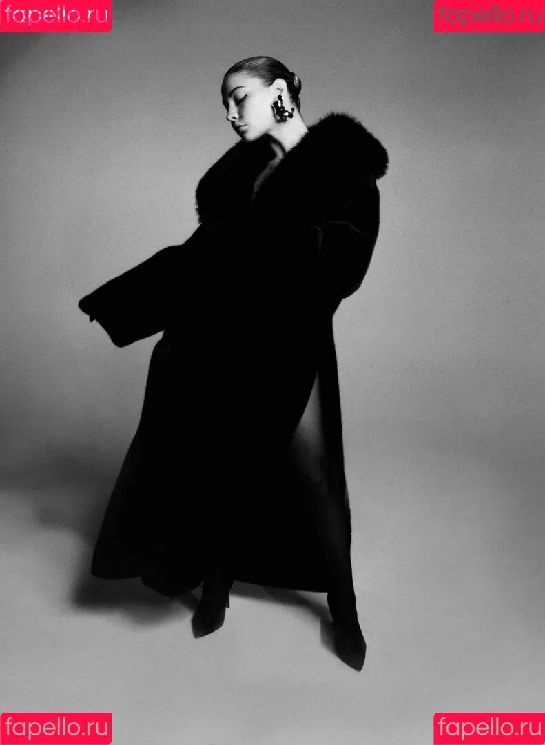 Madelyn Cline / madelyncline Onlyfans Photo Gallery 