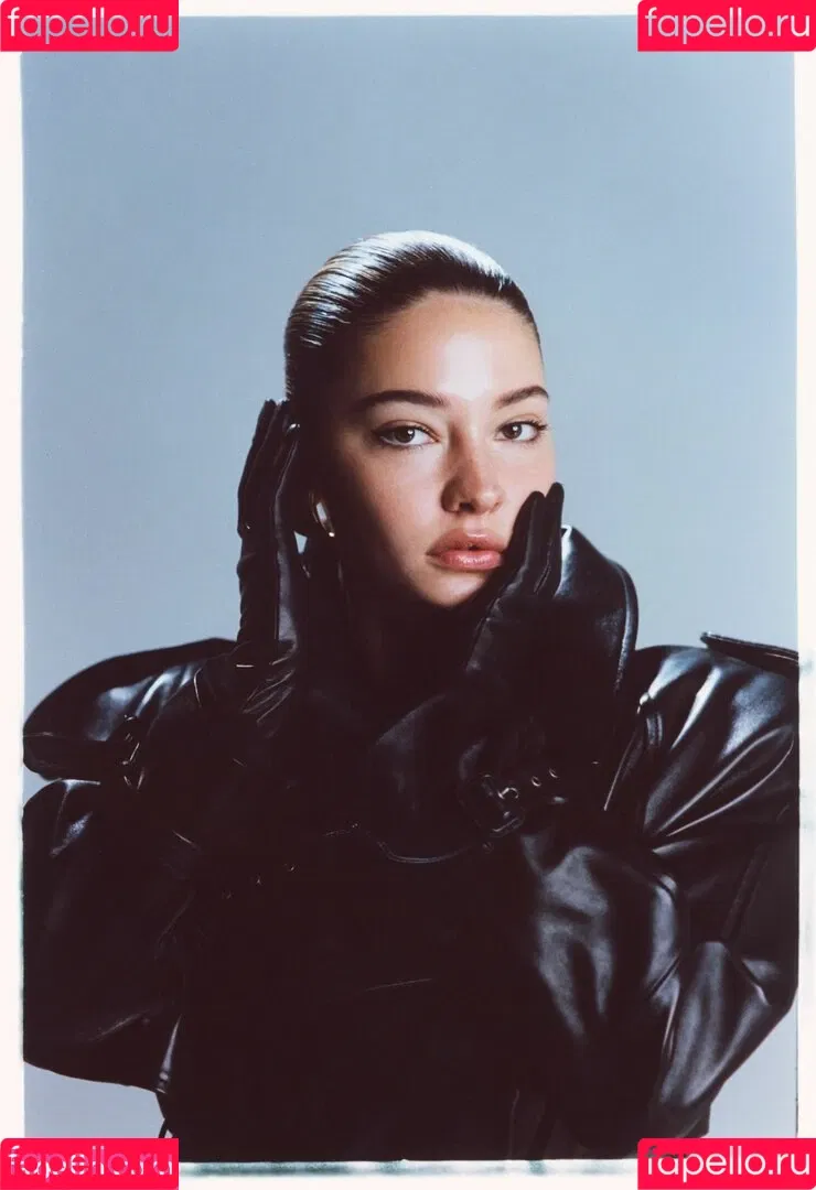 Madelyn Cline / madelyncline Onlyfans Photo Gallery 