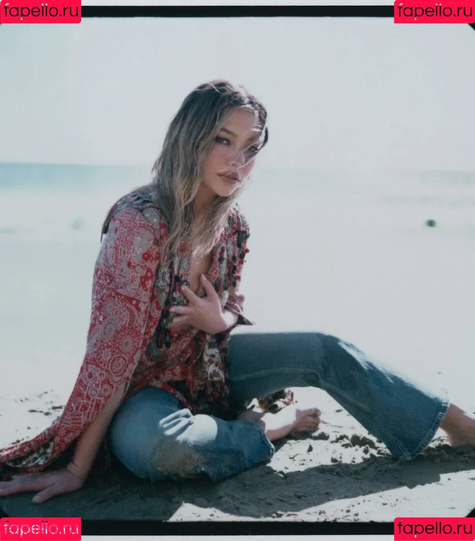 Madelyn Cline / madelyncline Onlyfans Photo Gallery 