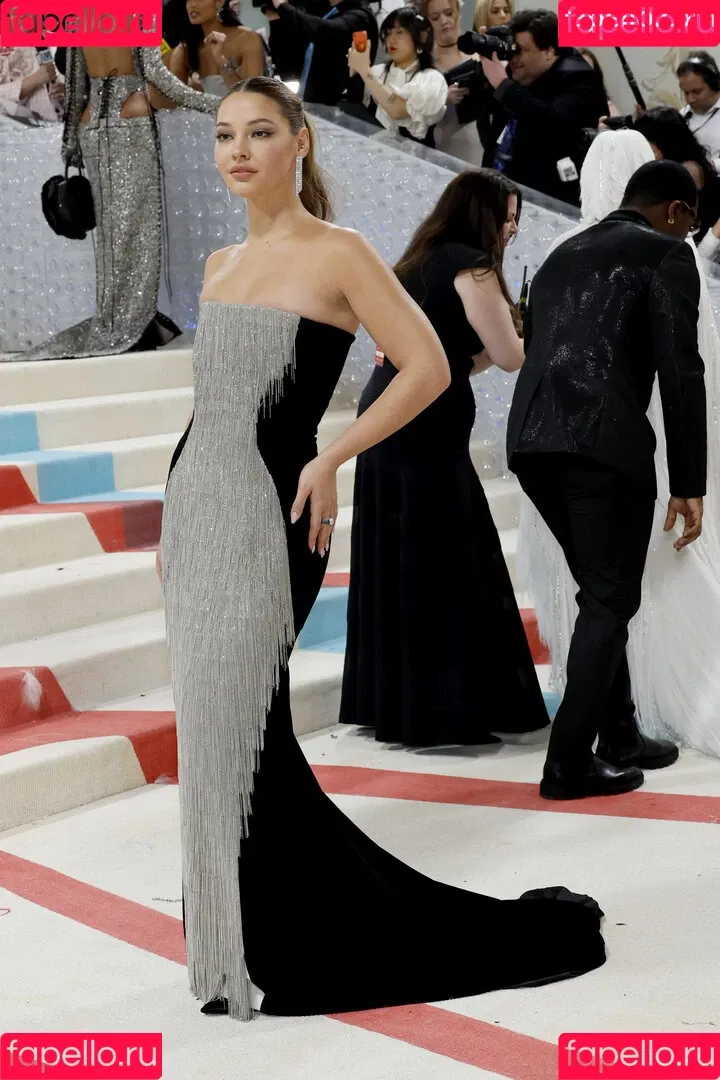 Madelyn Cline / madelyncline Onlyfans Photo Gallery 