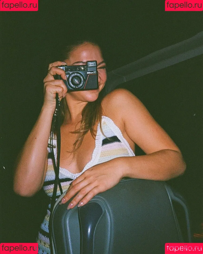 Madelyn Cline / madelyncline Onlyfans Photo Gallery 