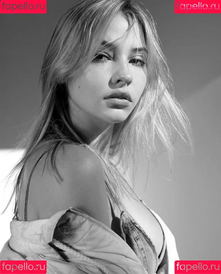 Madelyn Cline / madelyncline Onlyfans Photo Gallery 