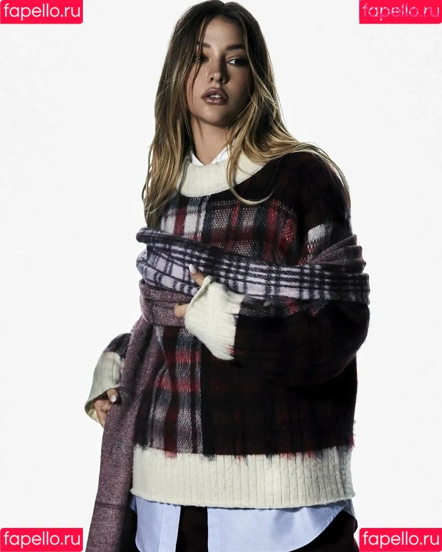 Madelyn Cline / madelyncline Onlyfans Photo Gallery 