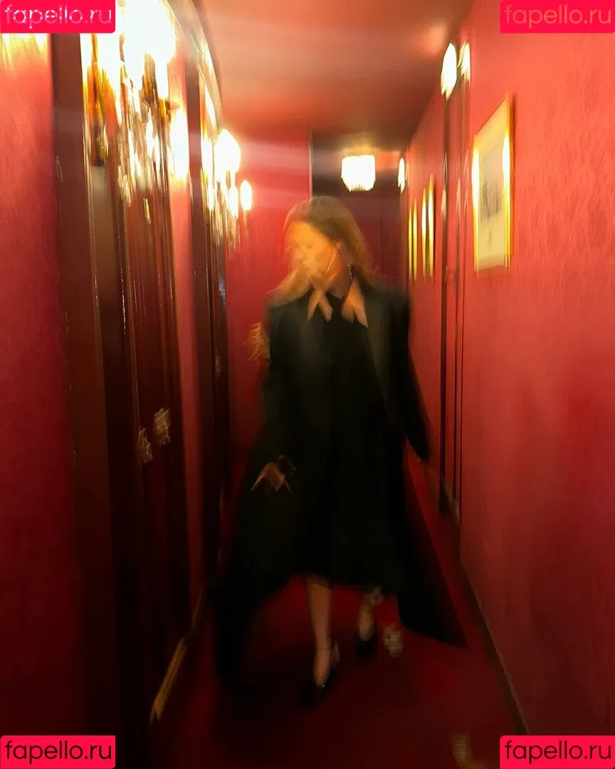 Madelyn Cline / madelyncline Onlyfans Photo Gallery 