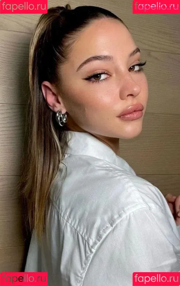 Madelyn Cline / madelyncline Onlyfans Photo Gallery 