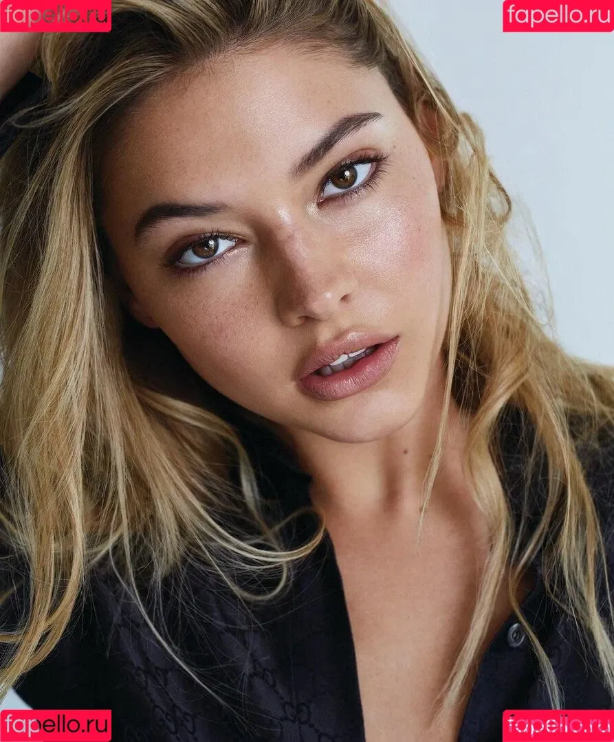 Madelyn Cline / madelyncline Onlyfans Photo Gallery 