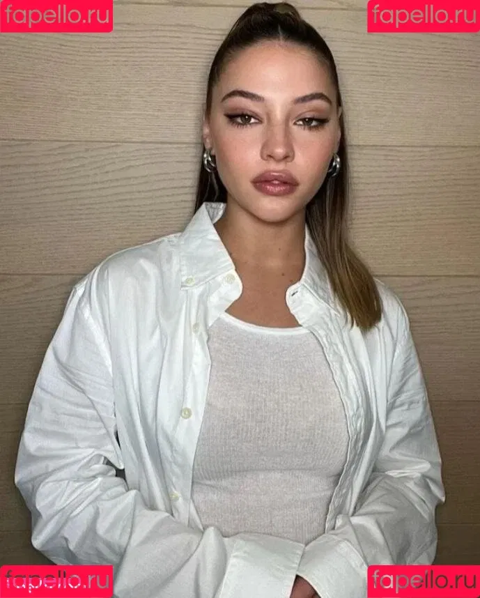 Madelyn Cline / madelyncline Onlyfans Photo Gallery 