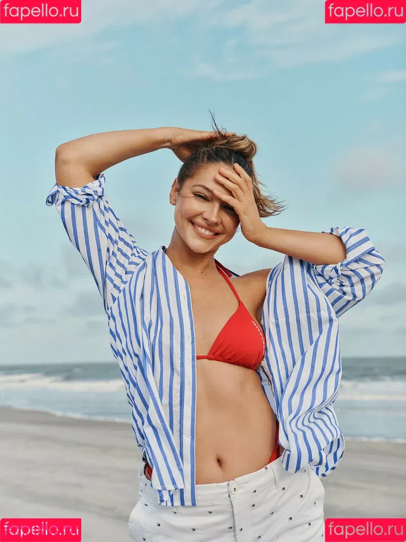 Madelyn Cline / madelyncline Onlyfans Photo Gallery 