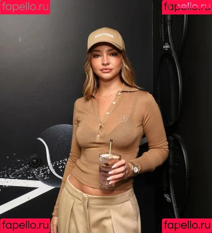 Madelyn Cline / madelyncline Onlyfans Photo Gallery 