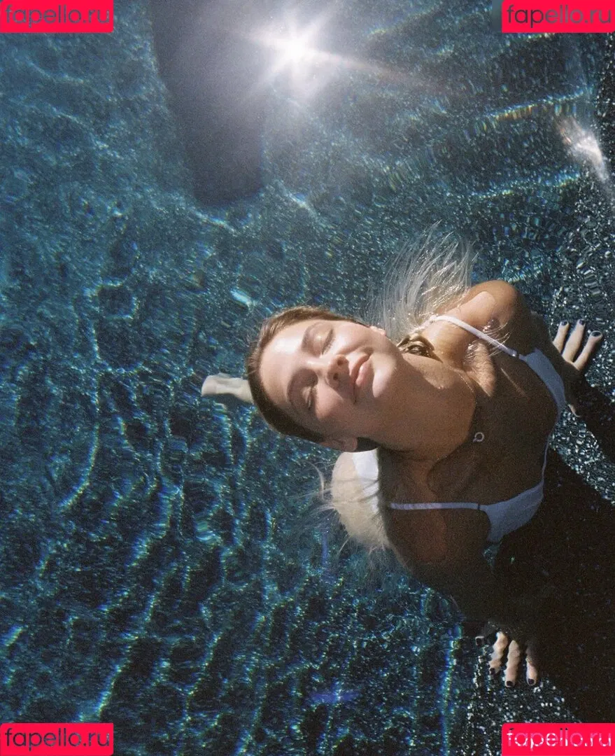 Madelyn Cline / madelyncline Onlyfans Photo Gallery 